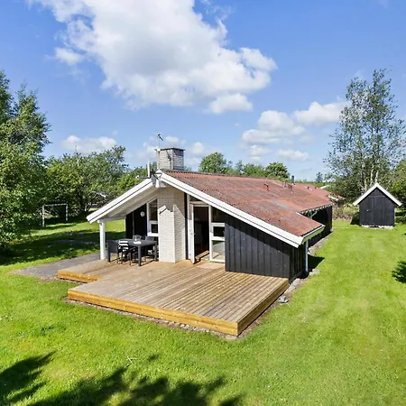 2 Bedroom Cozy In