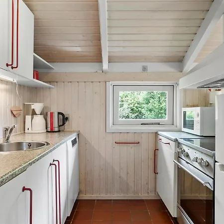 2 Bedroom Cozy In Strandby